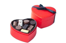 Load image into Gallery viewer, Love box small 16 pcs  بوكس قلب صغير
